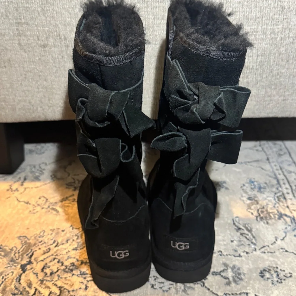 UGG Allegra Bow II Black
